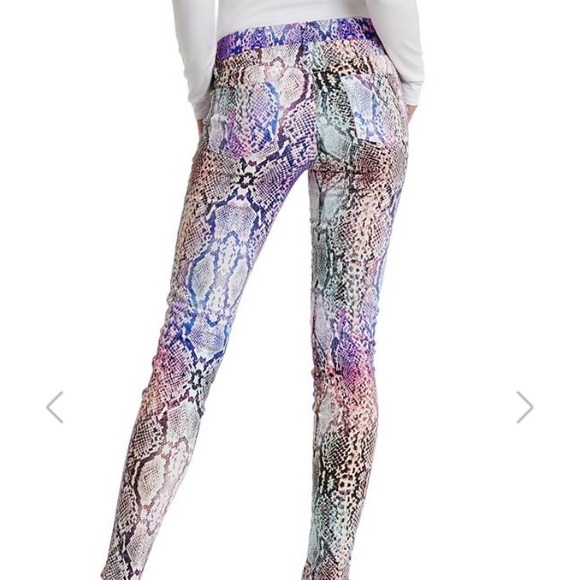 Guess Python Snake Print Skinny Jeans - Picture 2 of 4